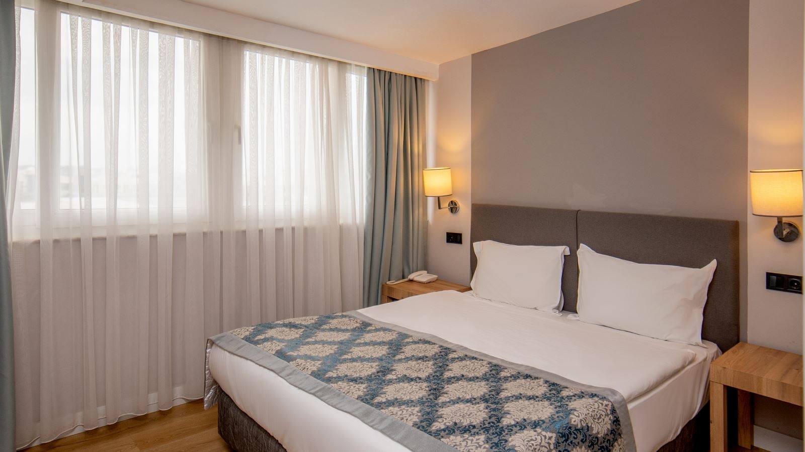 rooms-standard-room