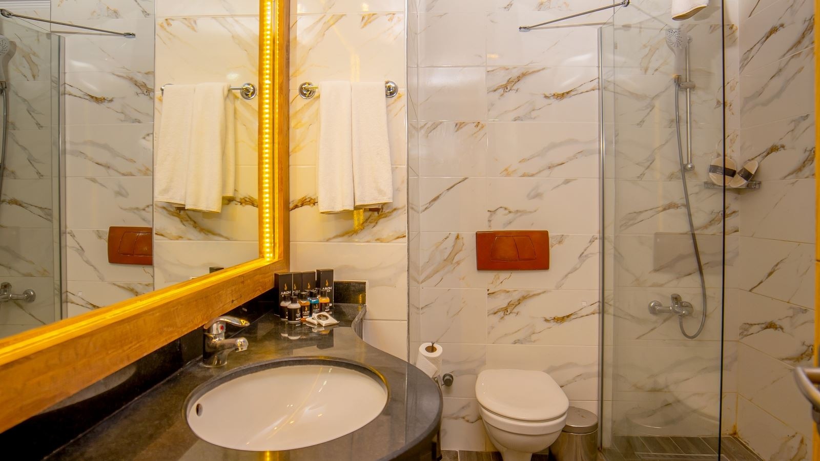 rooms-standard-room