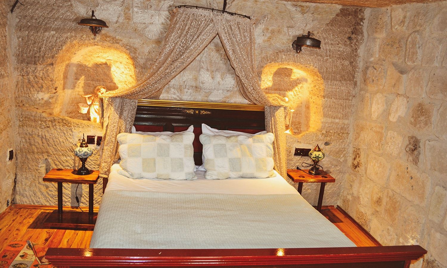 rooms-magara-oda-3-kisilik