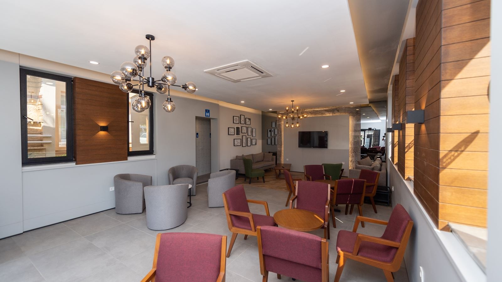 restaurants-pool-bar