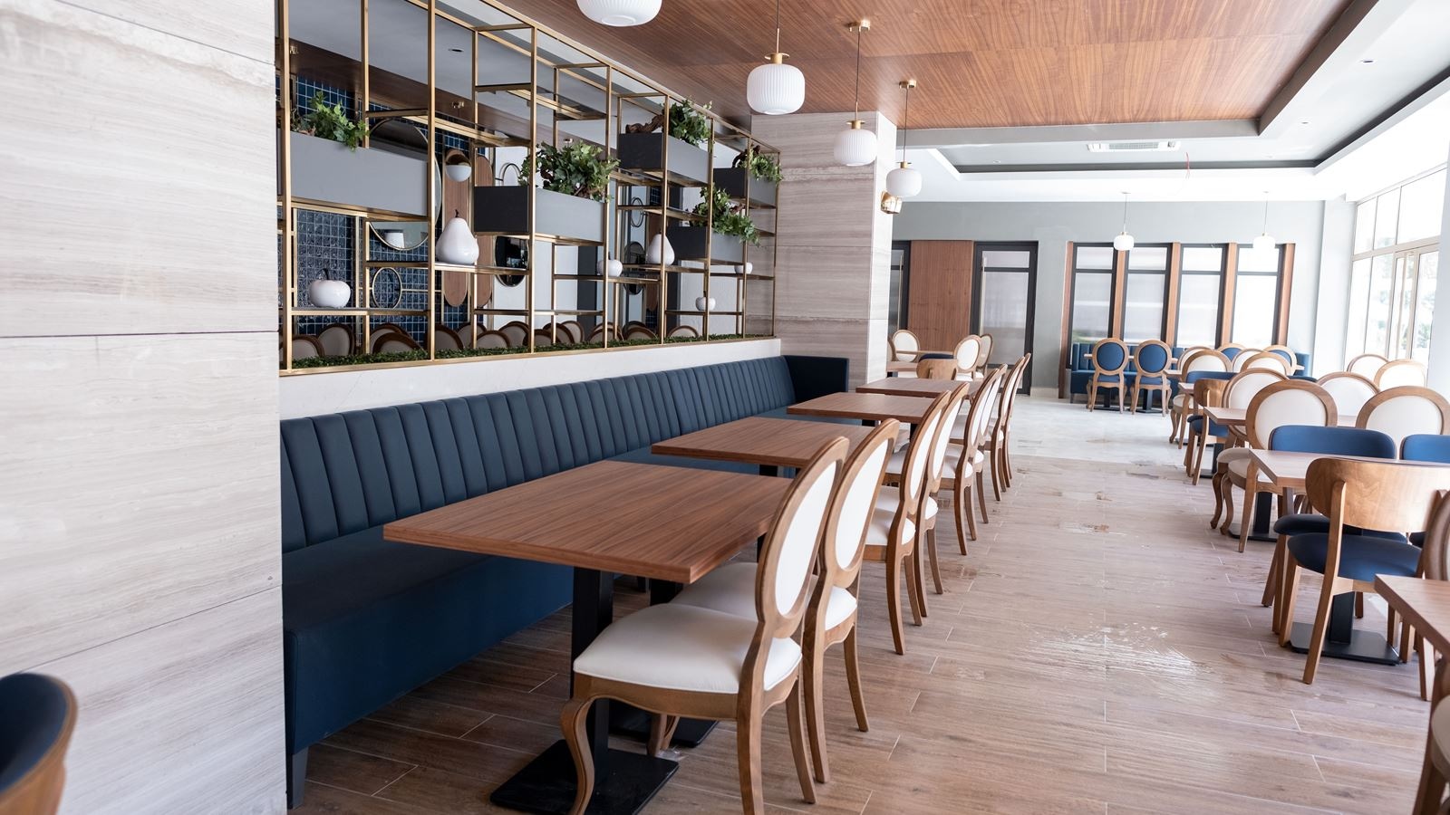 restaurants-restaurant