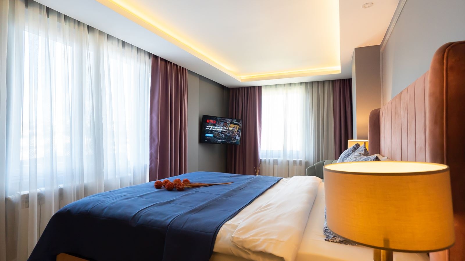 rooms-deluxe-room-with-balcony