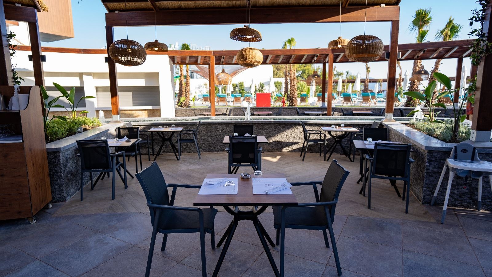 restaurants-myra-main-restaurant