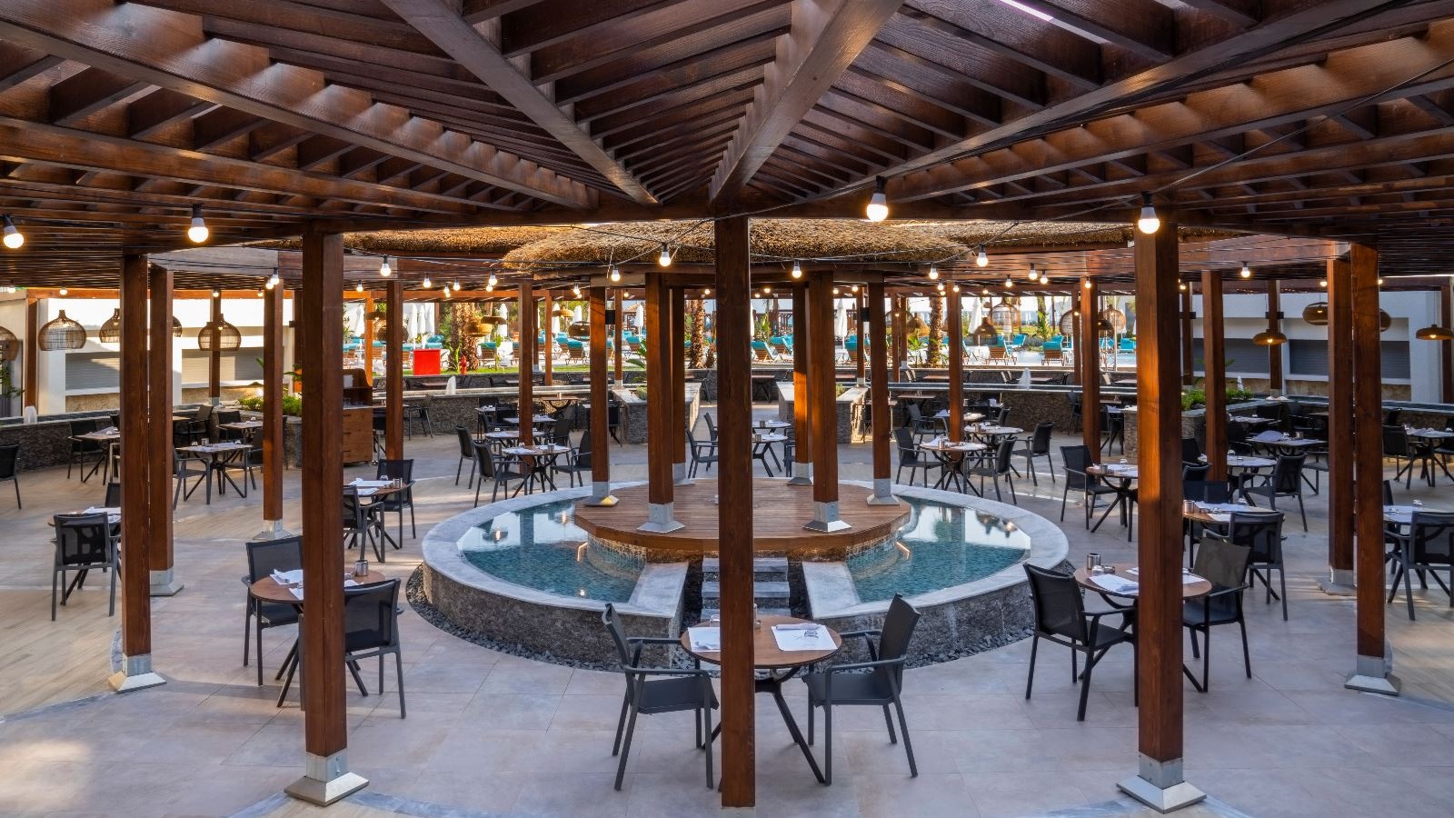 restaurants-myra-main-restaurant