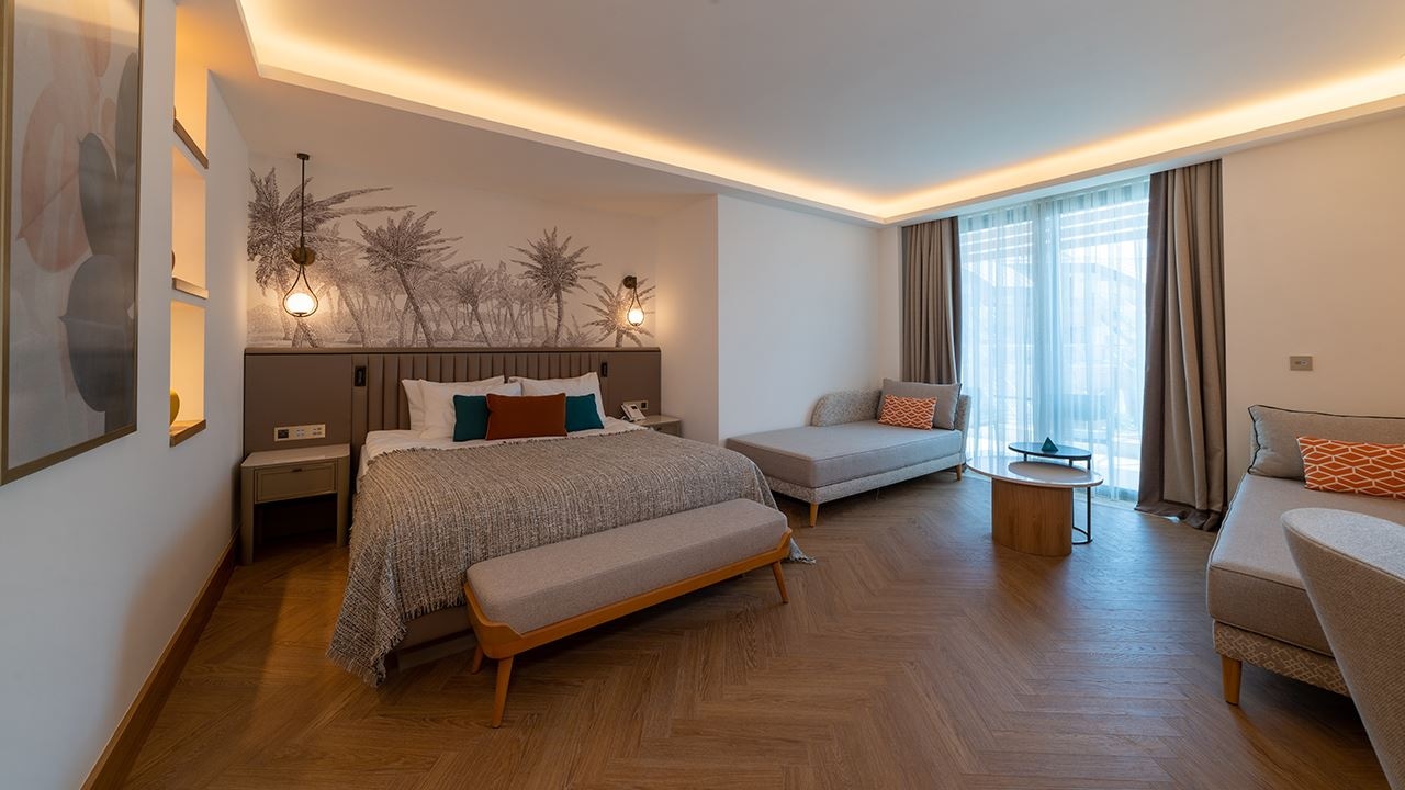 rooms-large-room-pool-direct-access