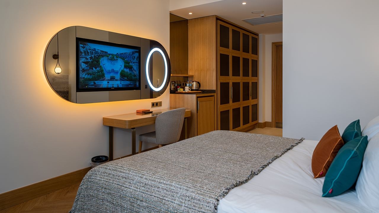 rooms-standard-room-pool-direct-access