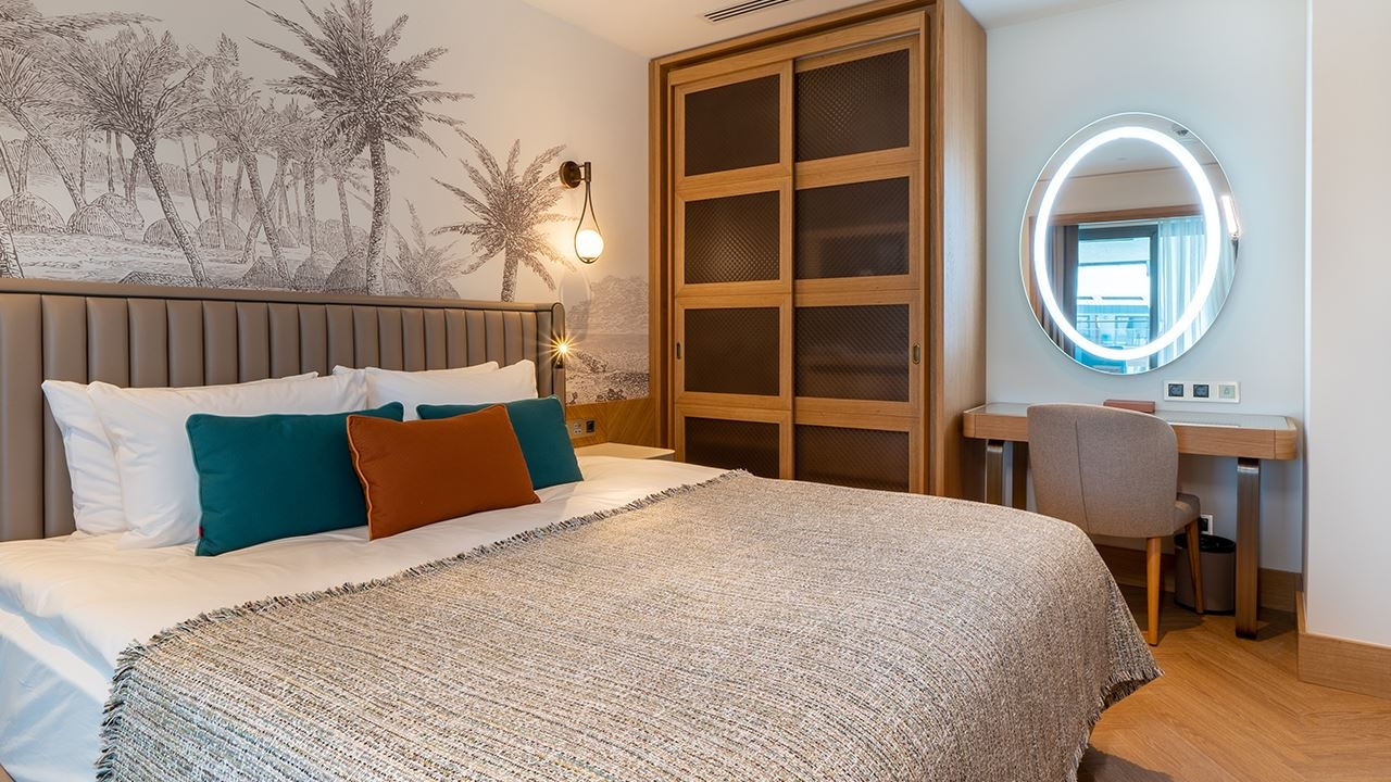 rooms-family-room-sea-view