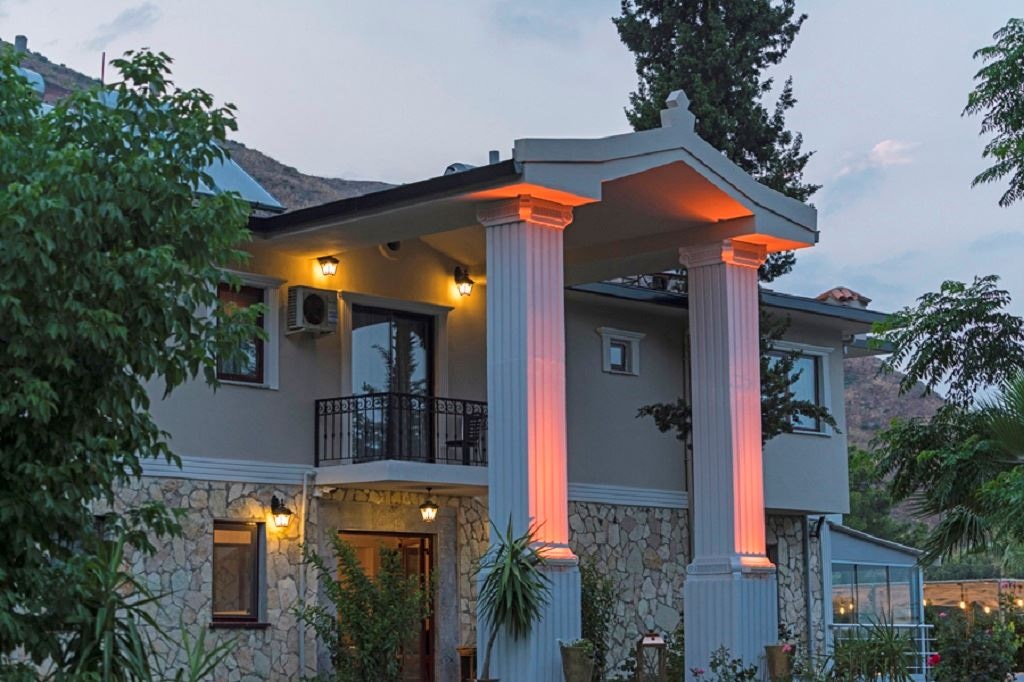 general-main-building