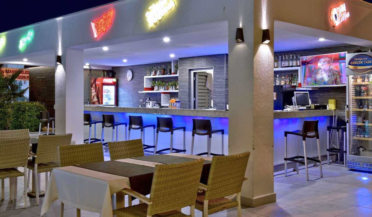 bars-green-garden-resort-sport-bar