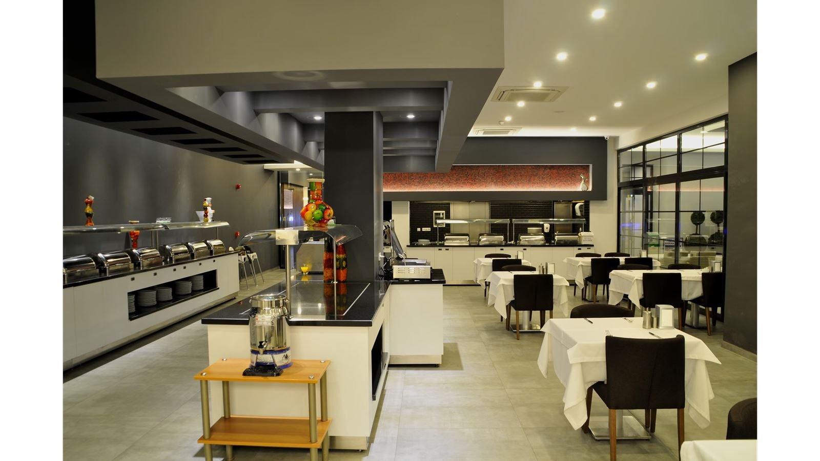 restaurants-restaurant
