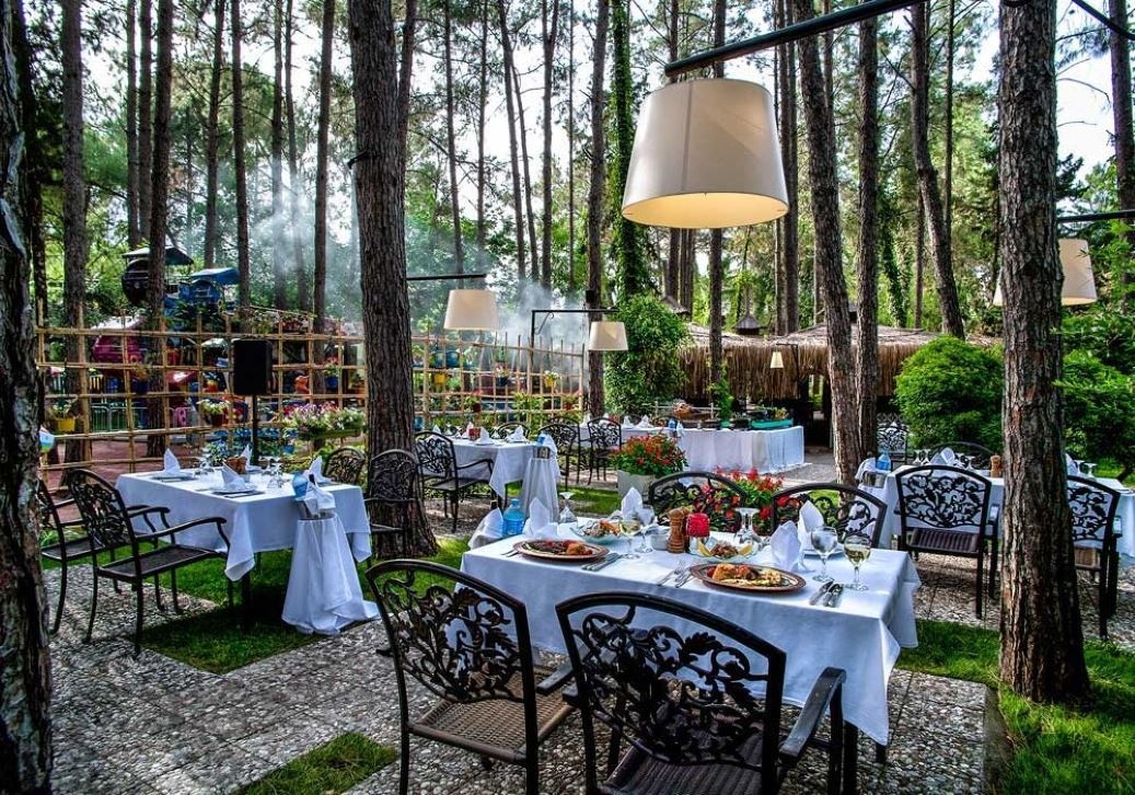 restaurants-restaurants