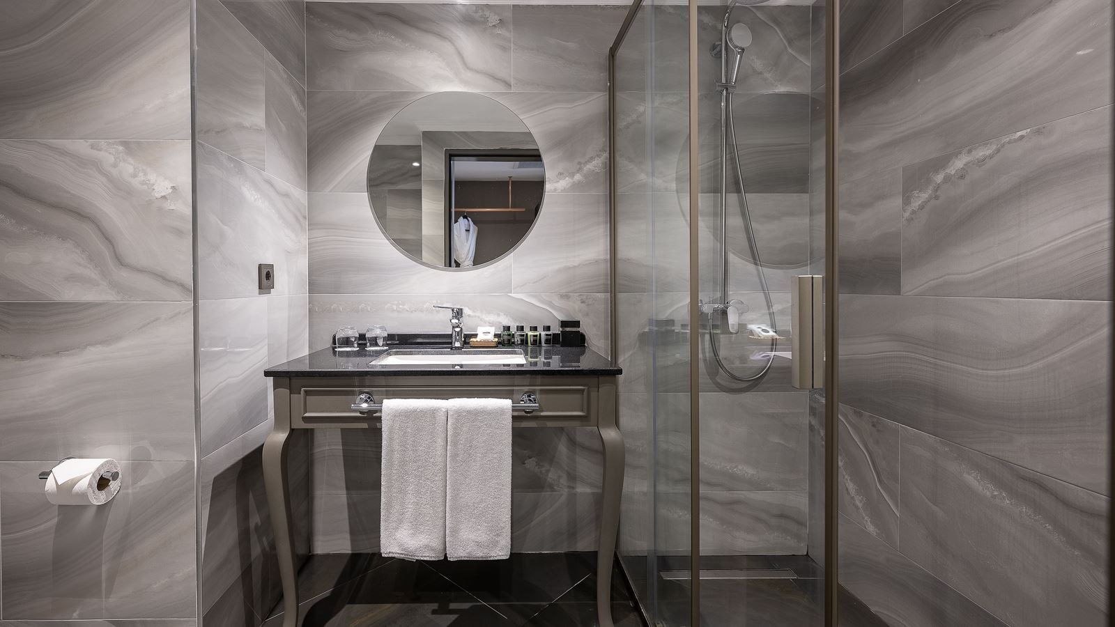 rooms-superior-sea-view-room