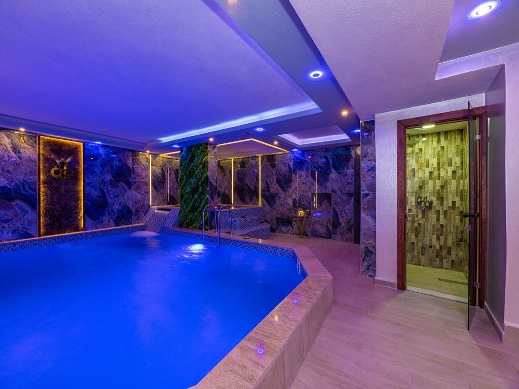 pools-indoor-pool