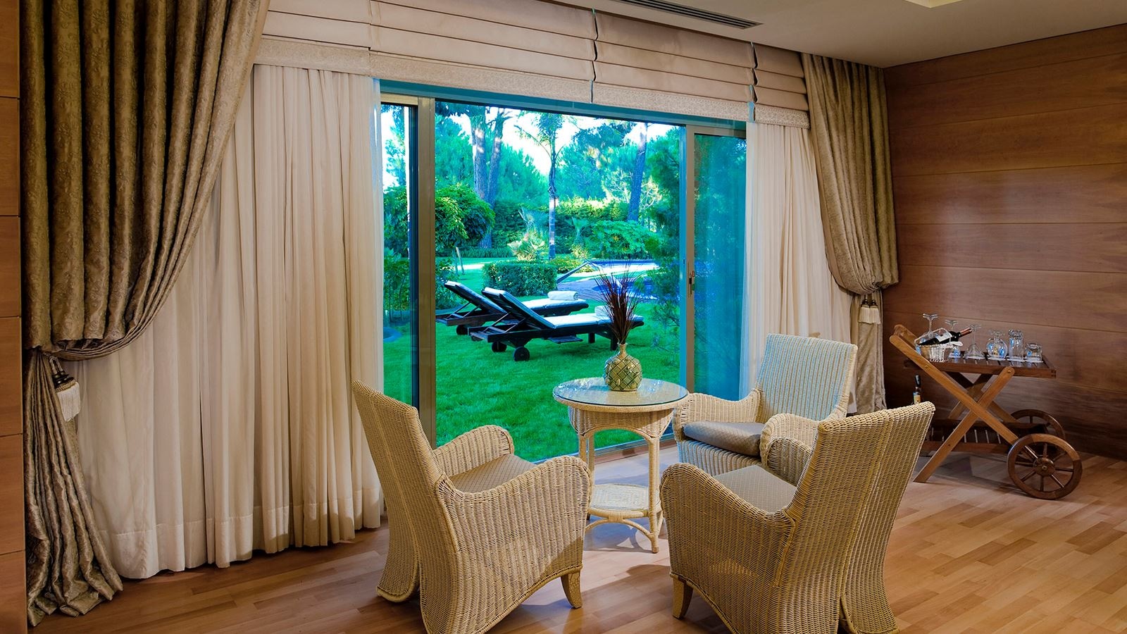 rooms-presidential-villa