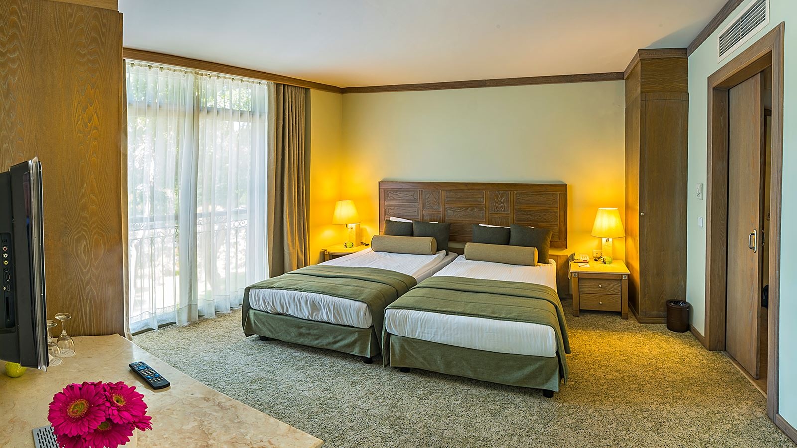 rooms-family-suite-room