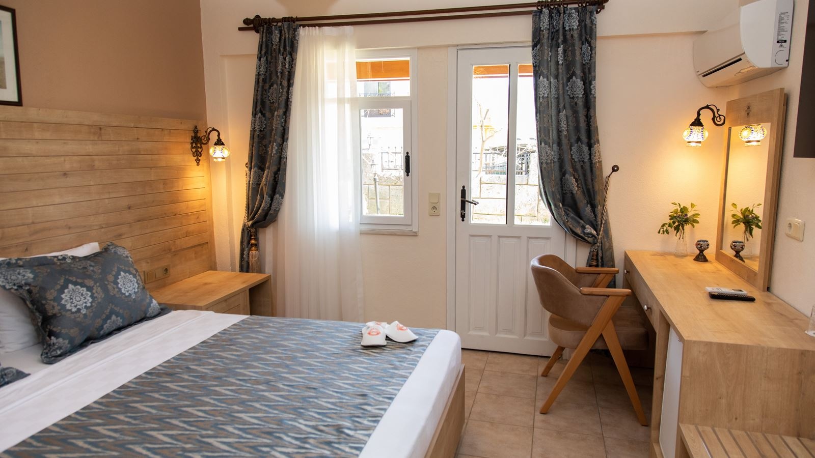 rooms-standard--terrace-room