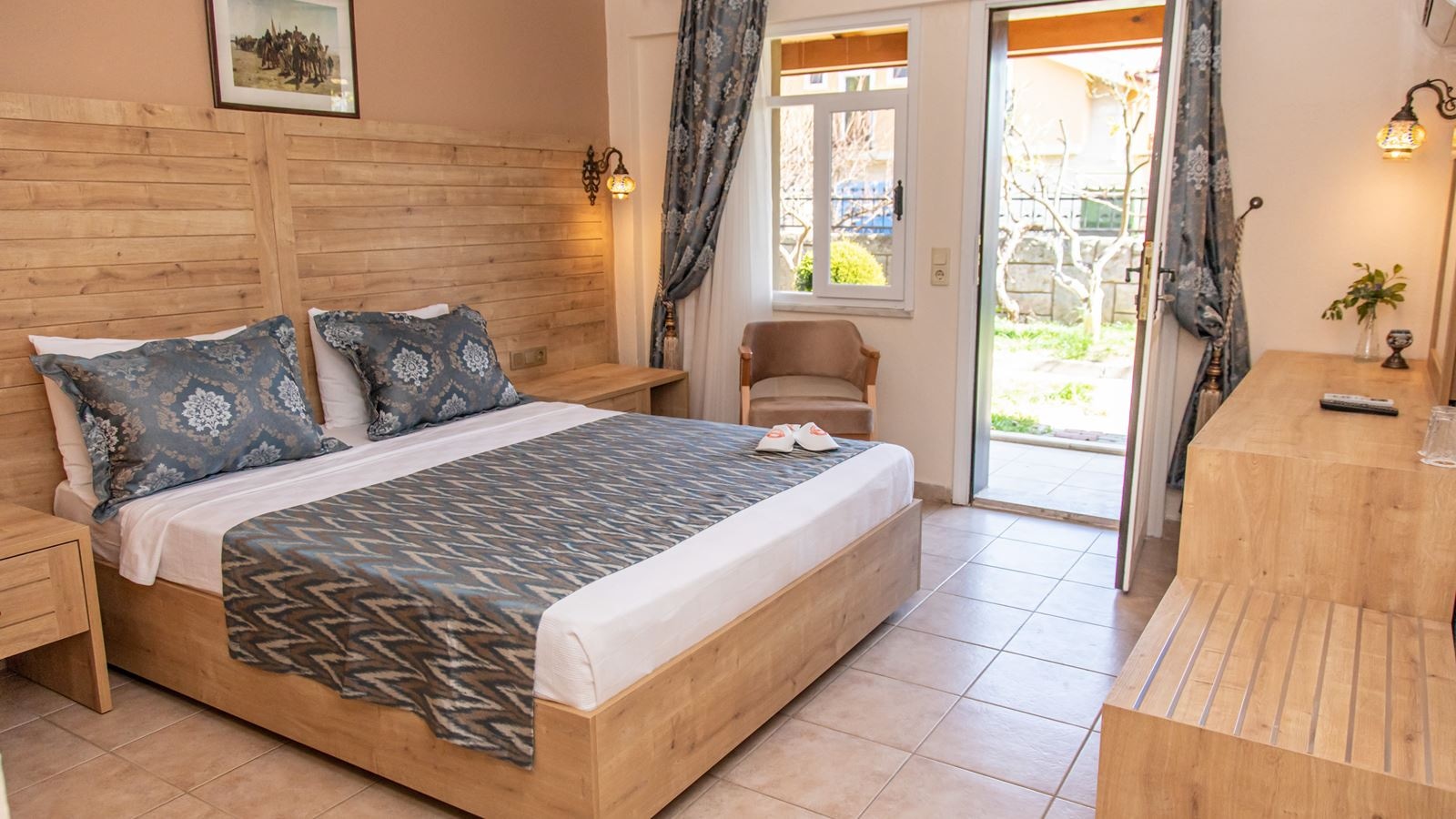 rooms-single-terrace-room