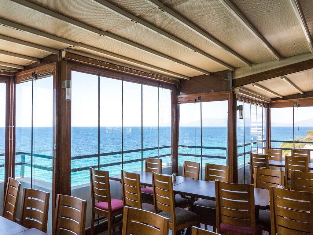 restaurants-restaurant