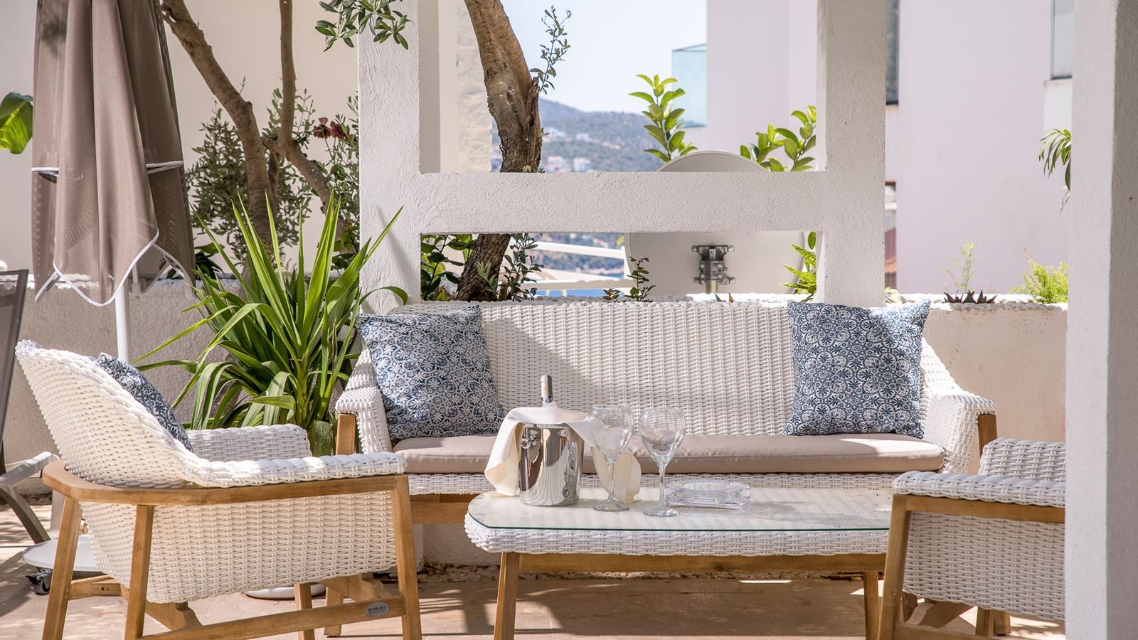 rooms-garden-pool-suite