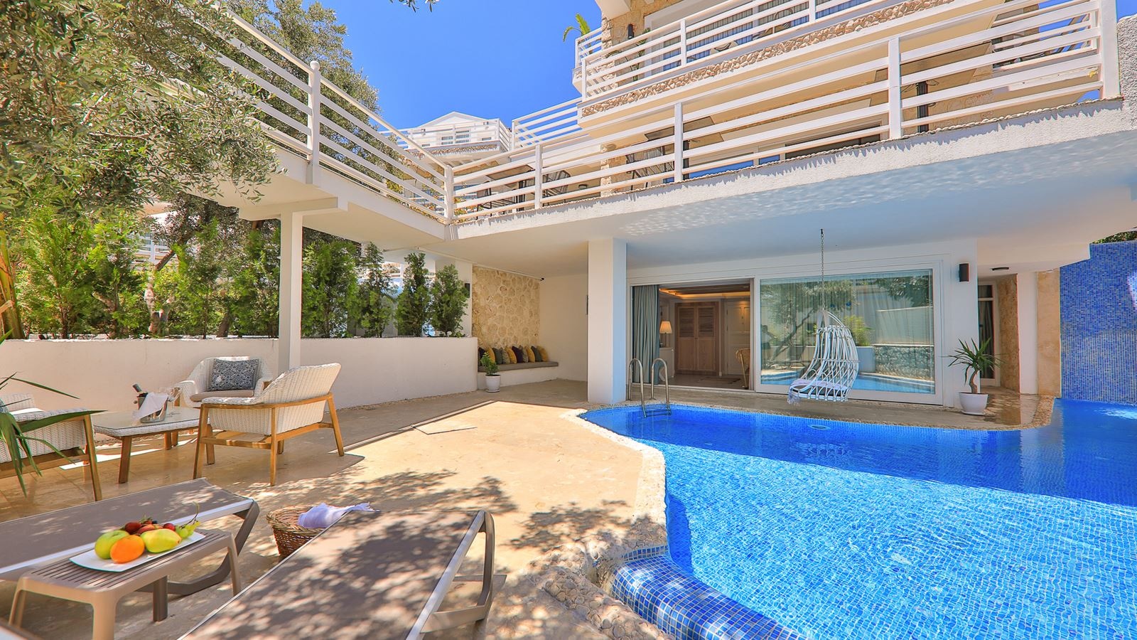 rooms-garden-pool-suite