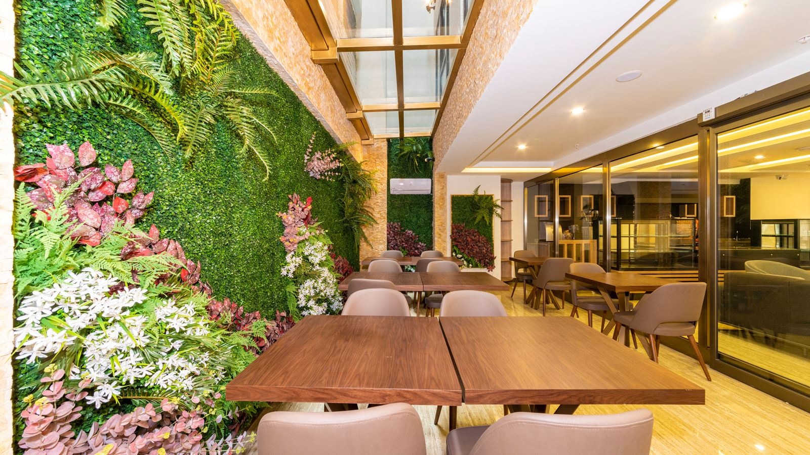 restaurants-restaurants