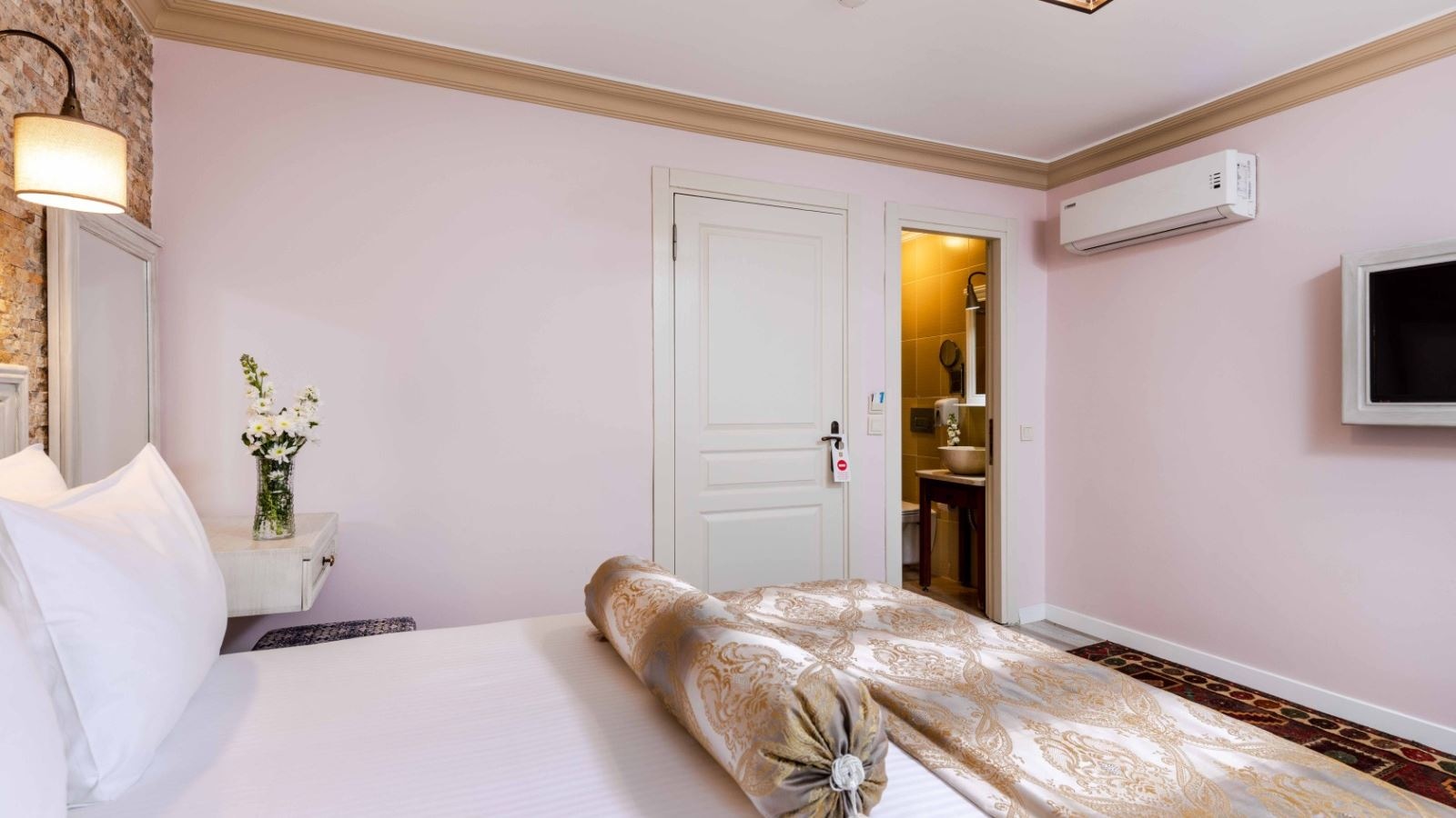 rooms-double-standard