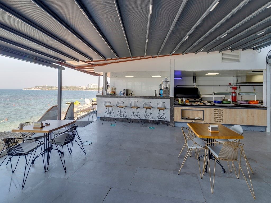 restaurants-restaurant