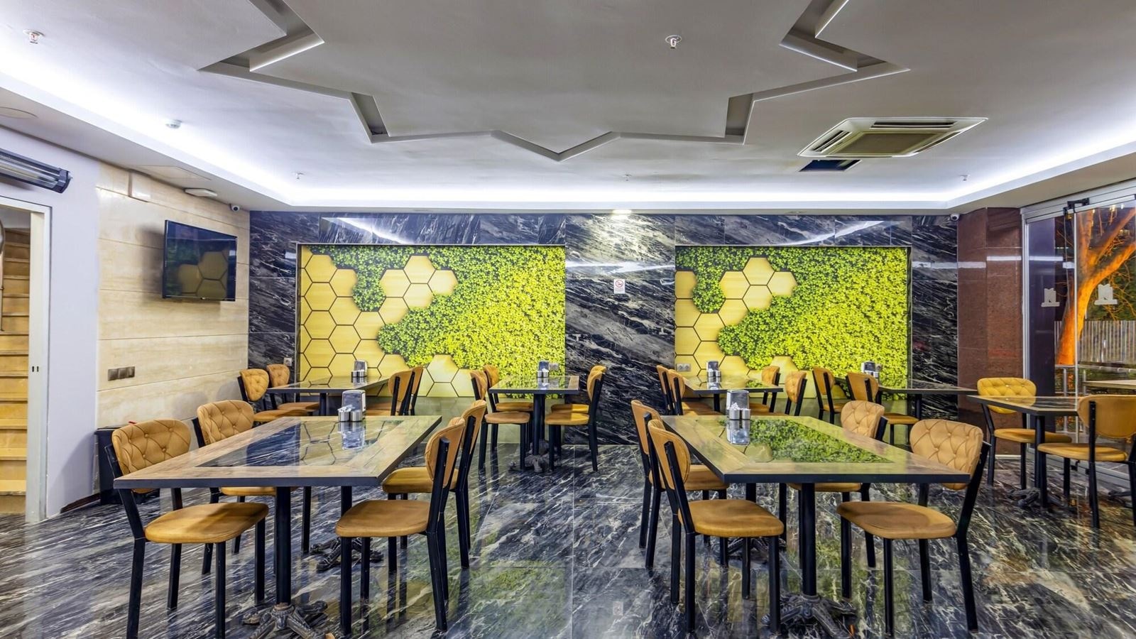 restaurants-restaurants