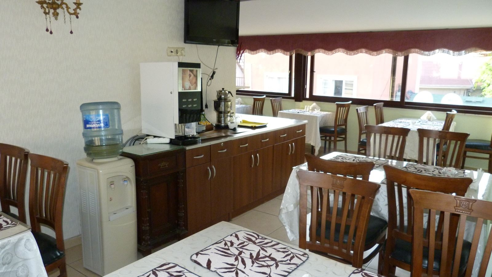 restaurants-restaurants