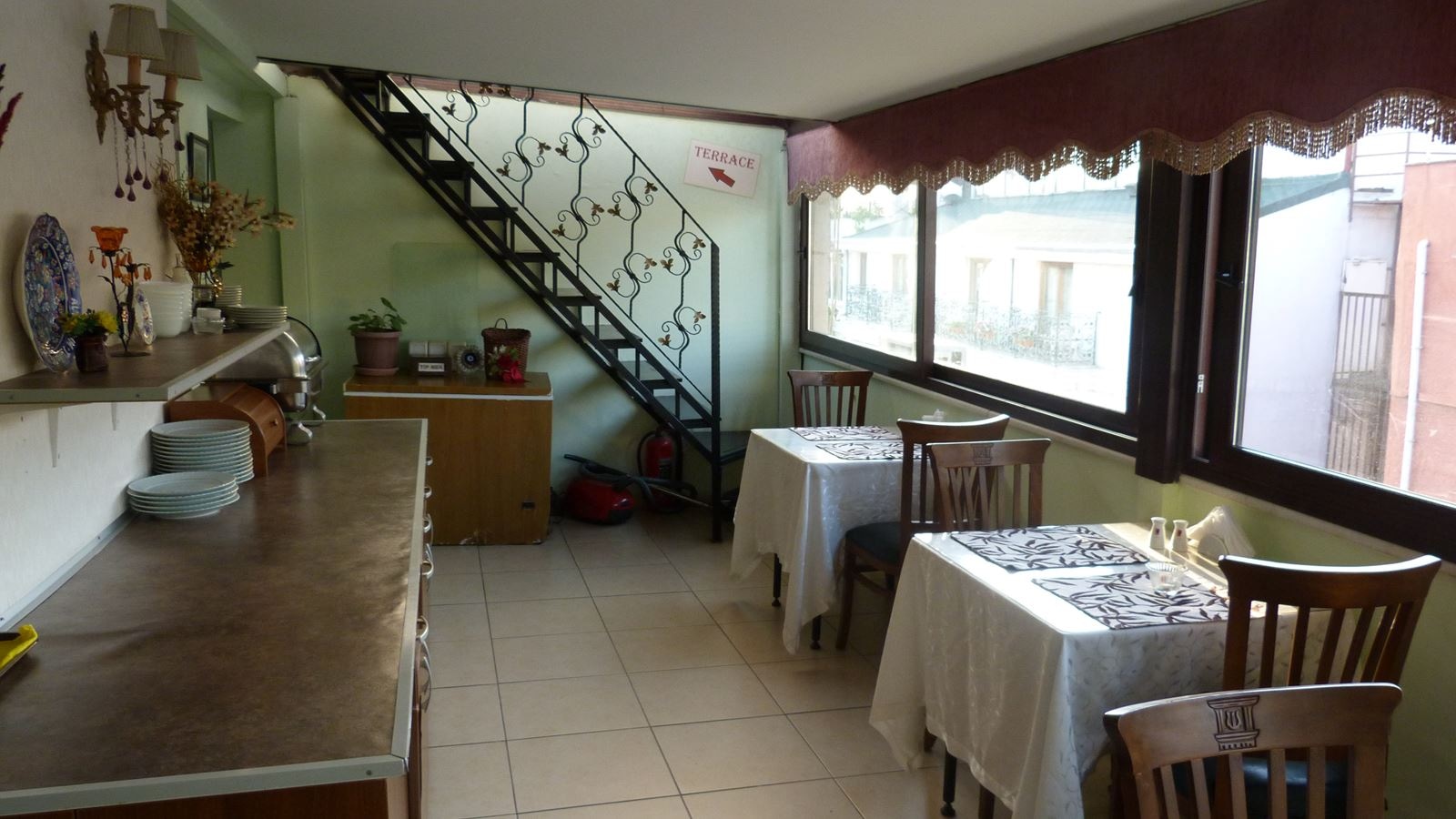 restaurants-restaurants