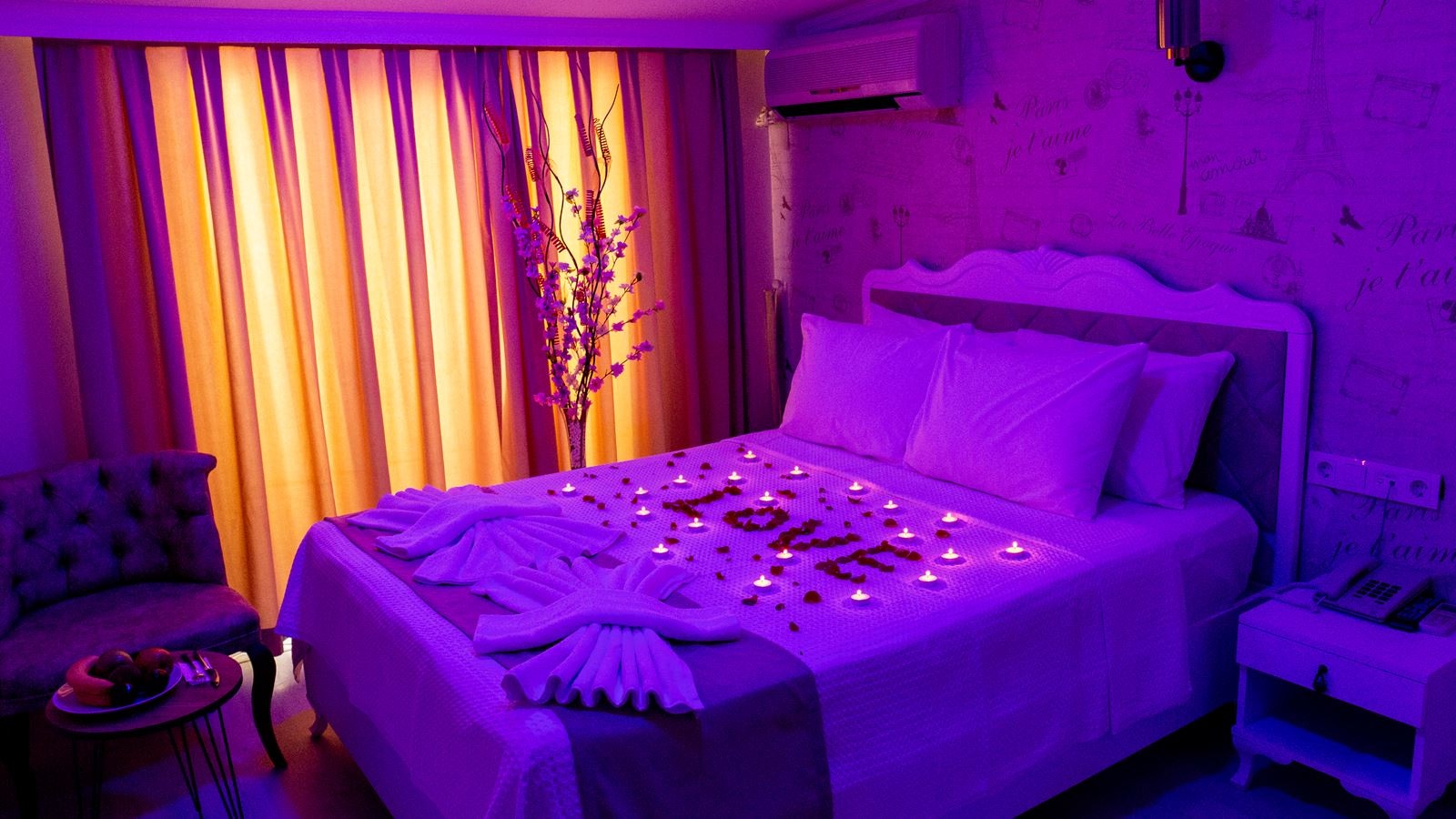 rooms-double-deluxe-with-balcony