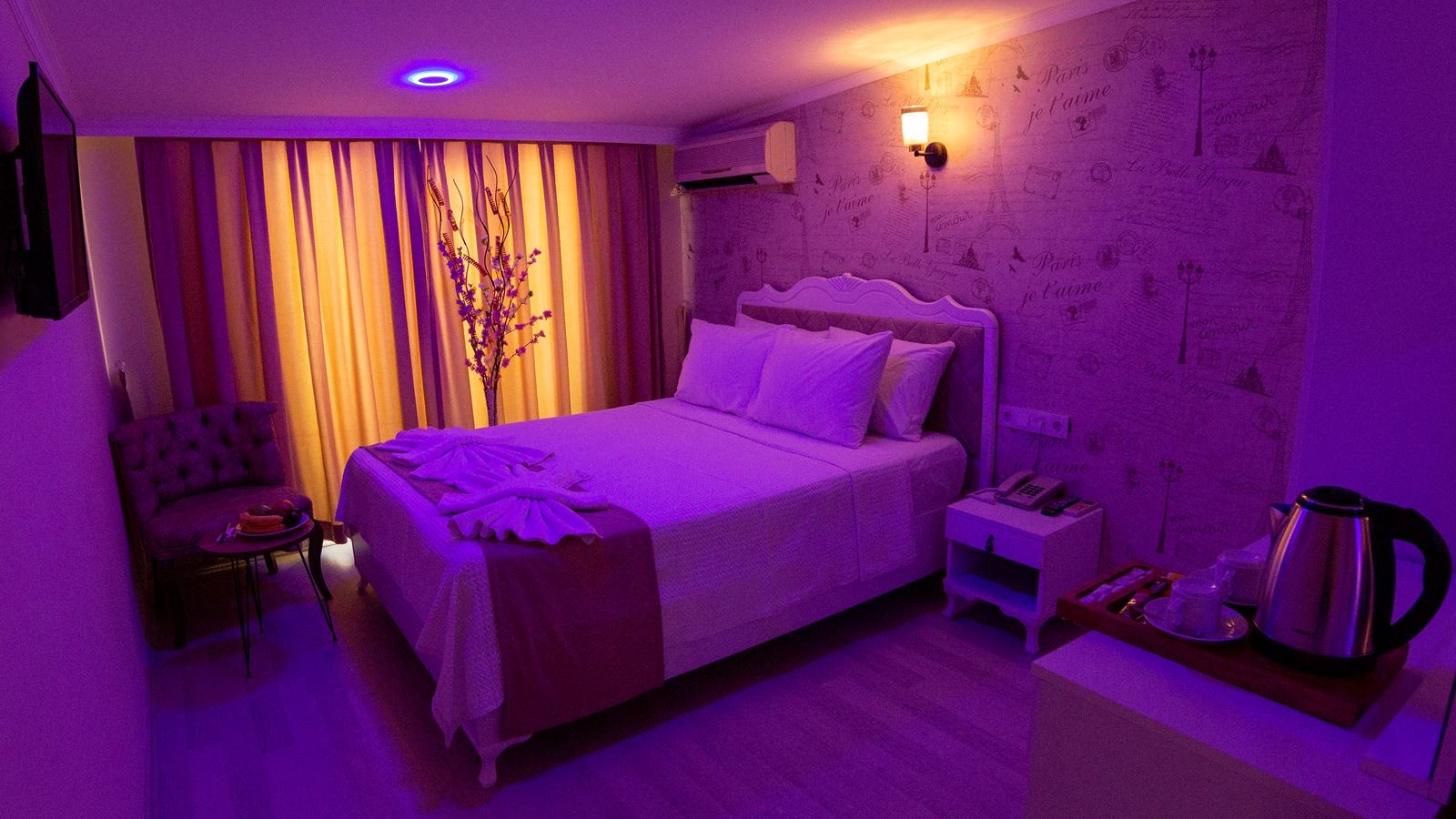 rooms-double-deluxe-with-balcony