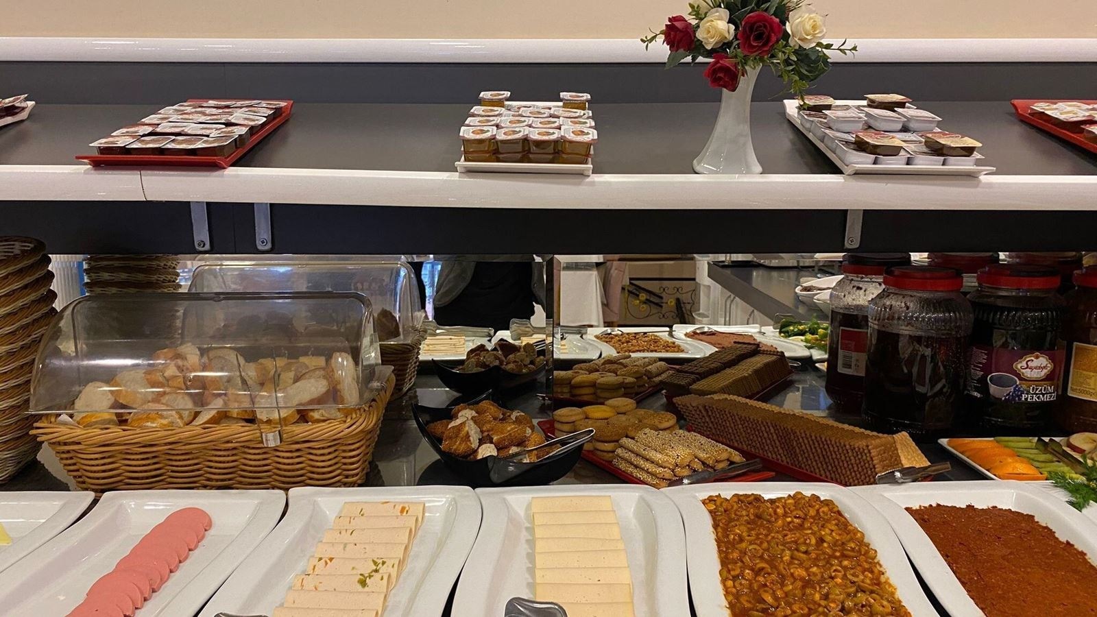 restaurants-restaurants