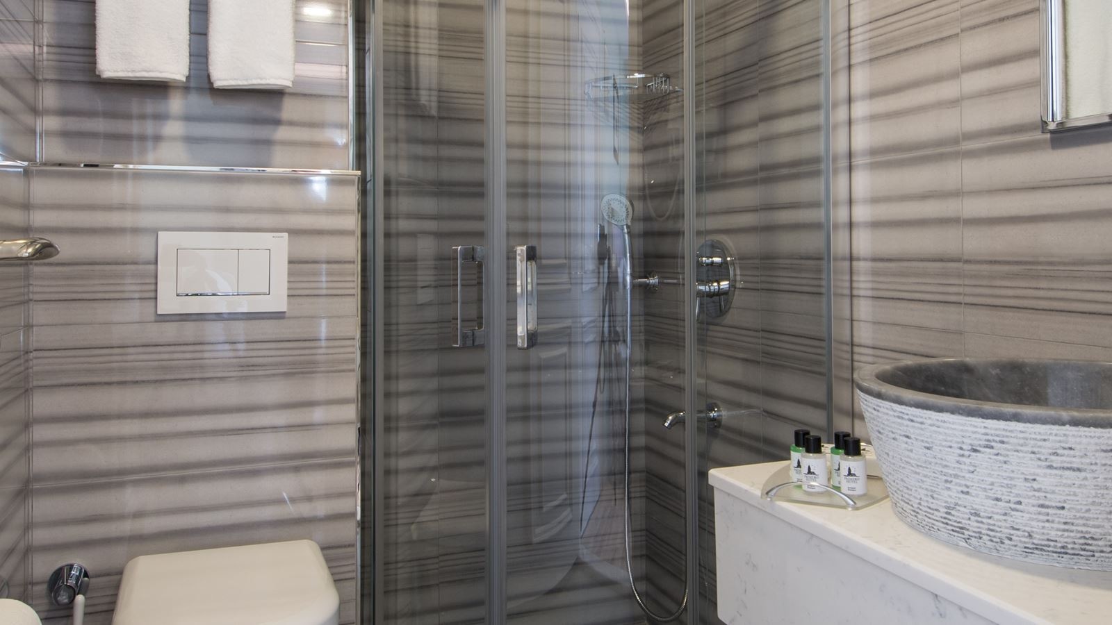 rooms-family-room-standard