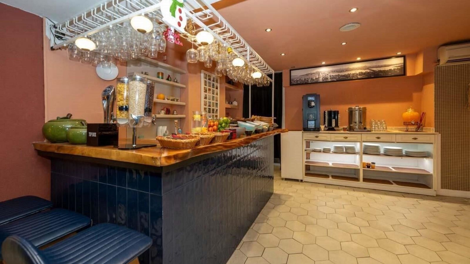 restaurants-restaurants