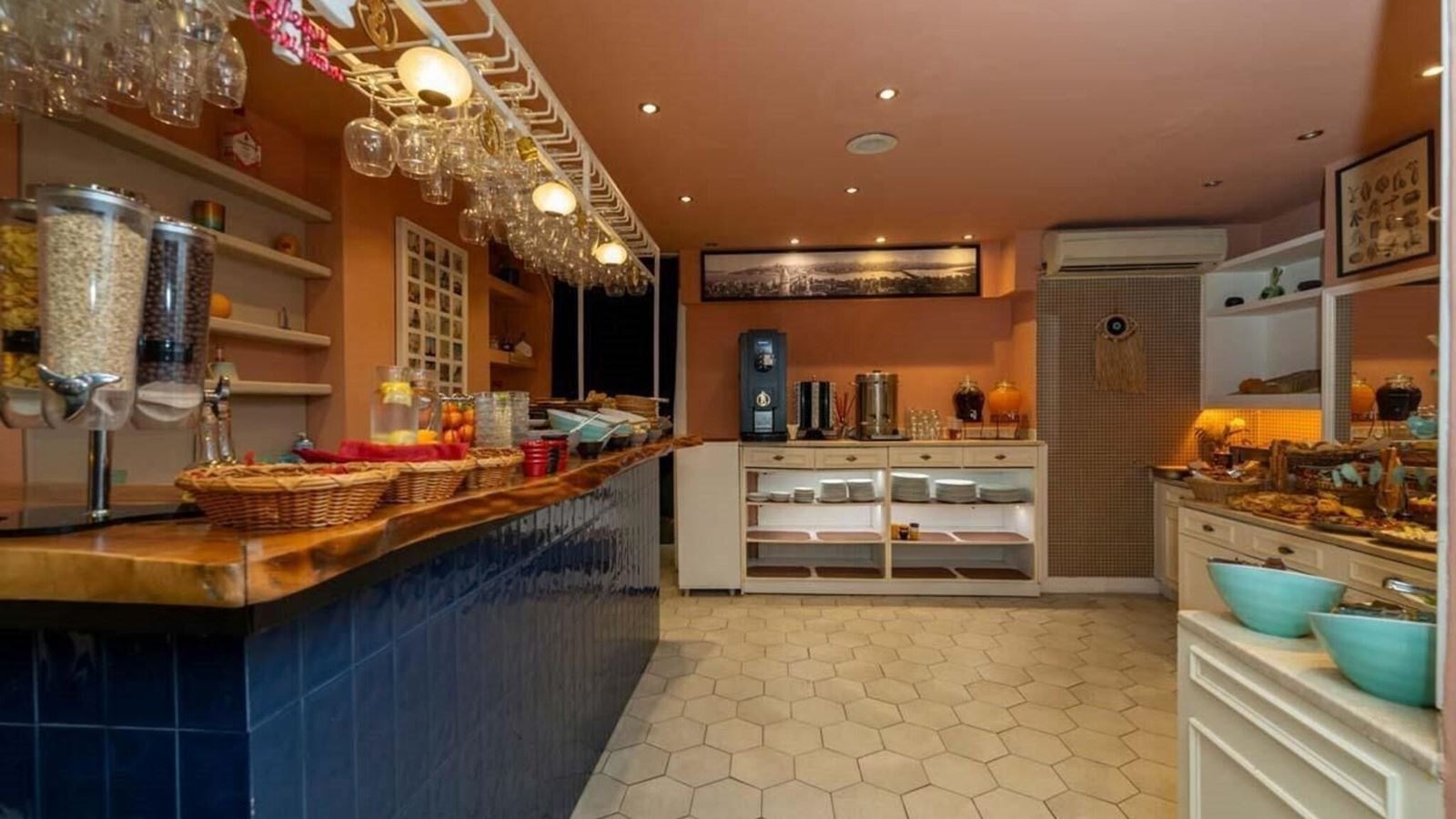 restaurants-restaurants