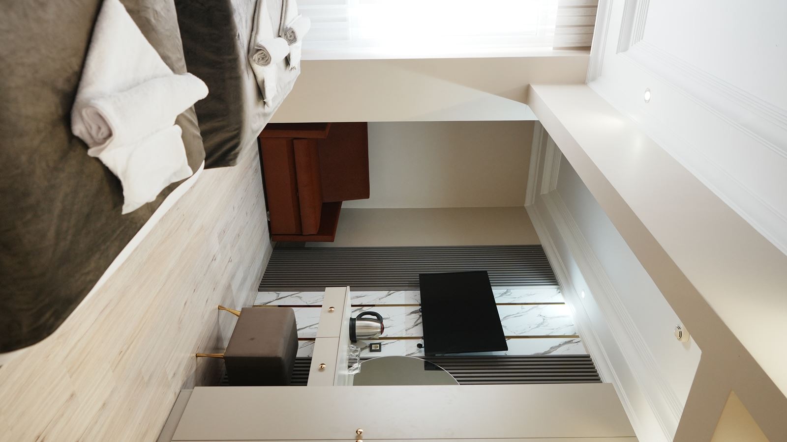 rooms-triple-two-beds