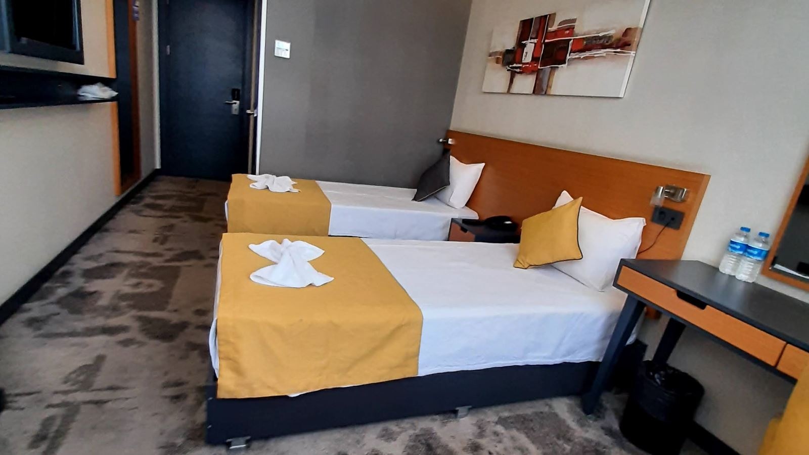 rooms-double-or-twin-standard