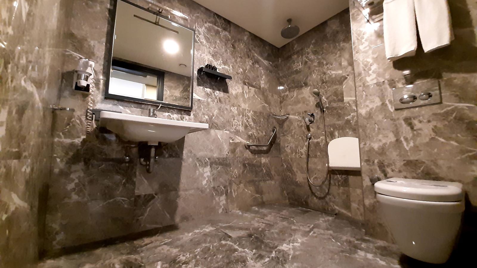 rooms-triple-standard