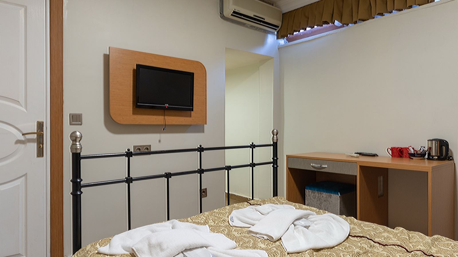 rooms-triple-economy