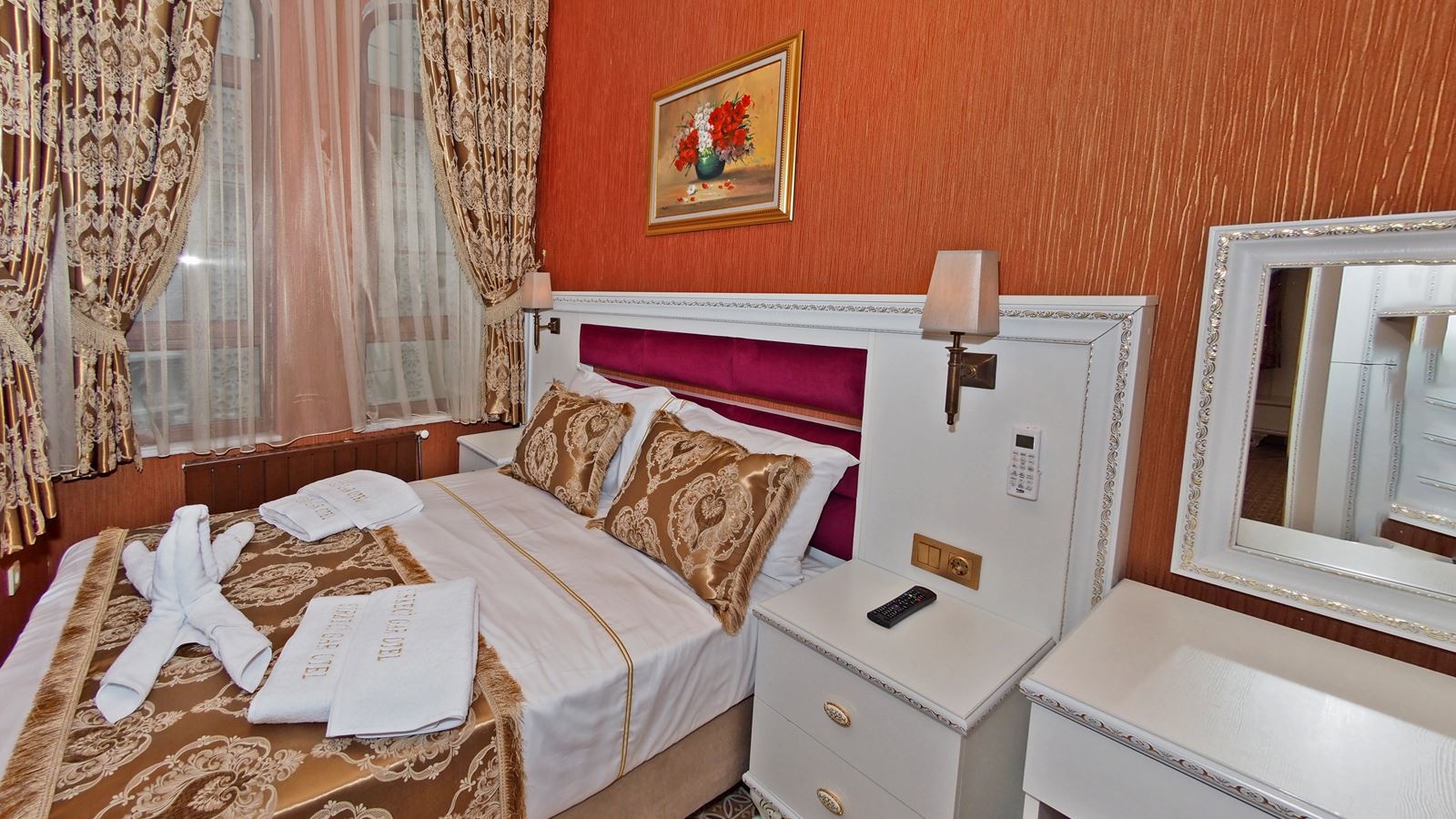 rooms-triple-two-beds