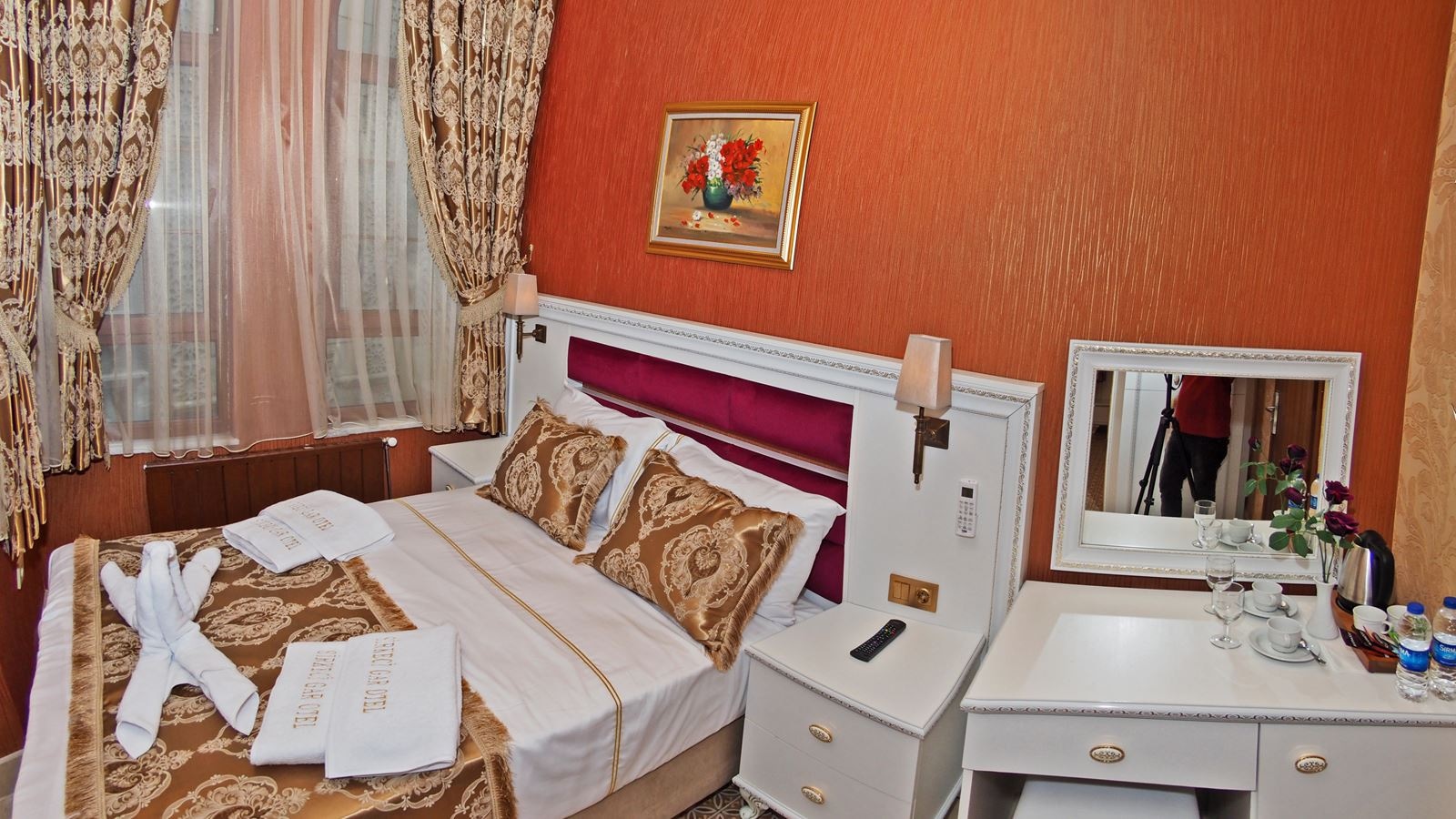 rooms-triple-two-beds