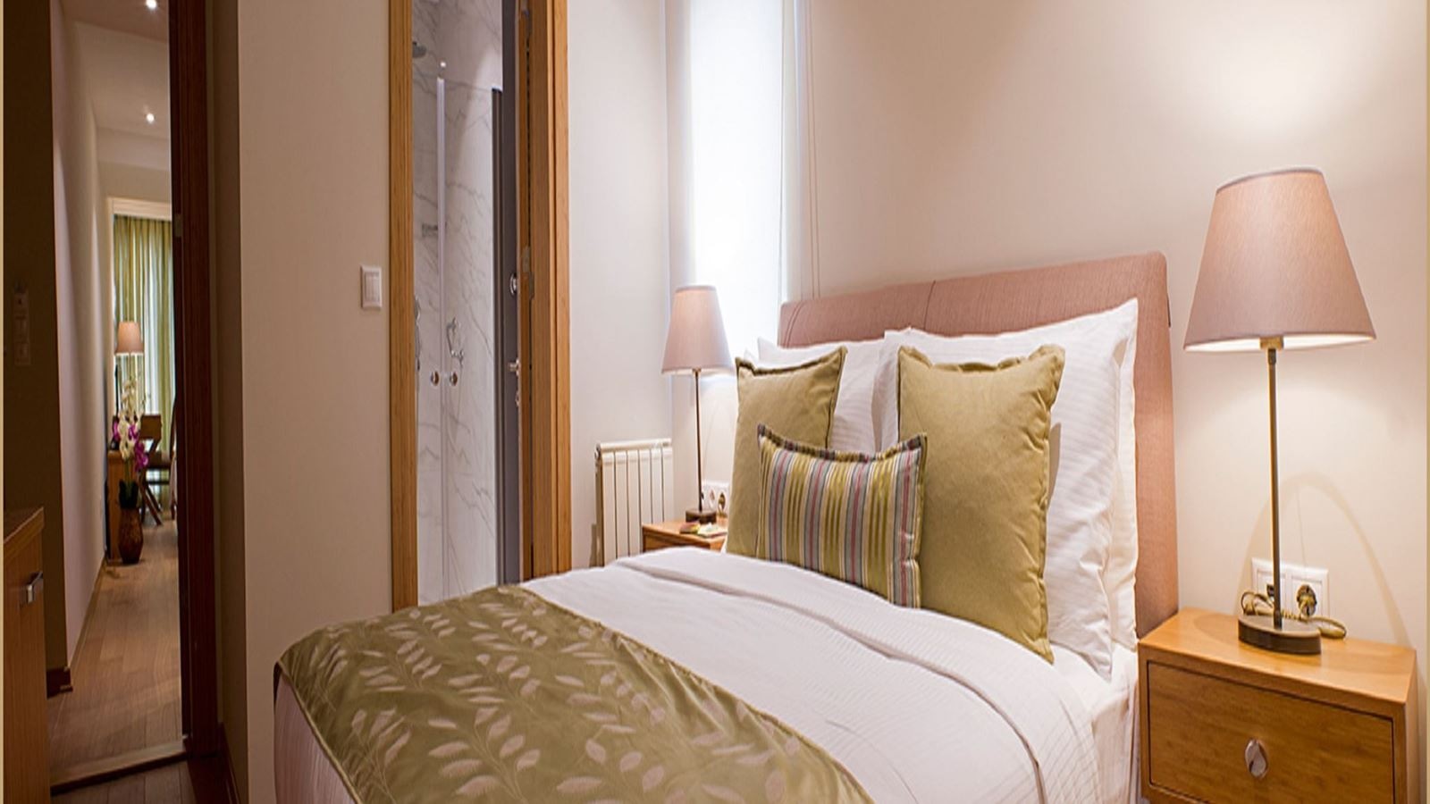 rooms-suite-two-double-beds