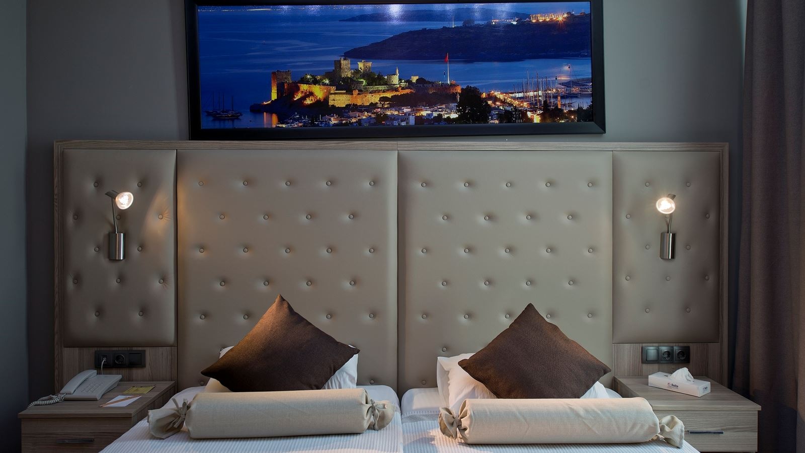 rooms-guest-room-land-view