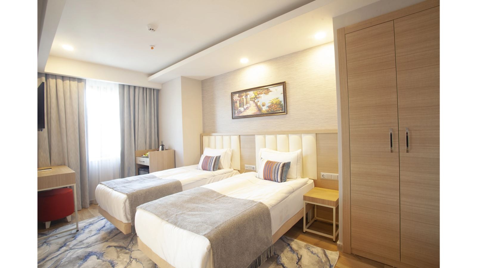 rooms-standard-room-double-or-twin-bed