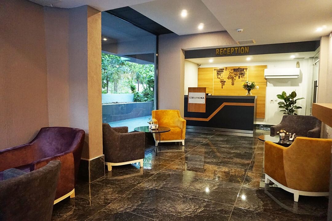 bars-ramona-lobby-bar