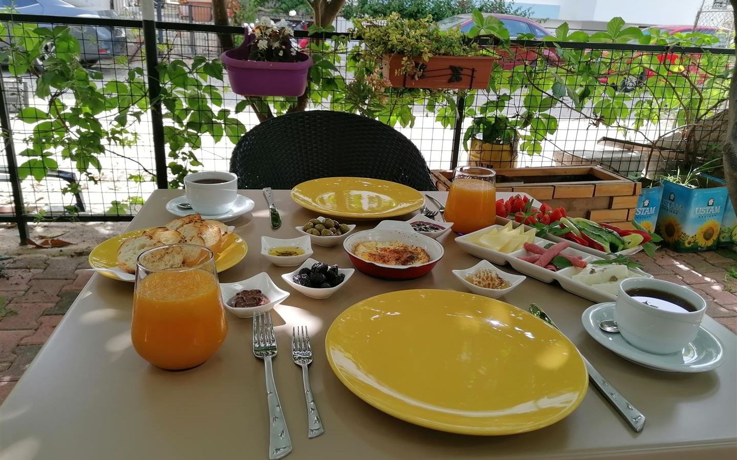 restaurants-restaurants