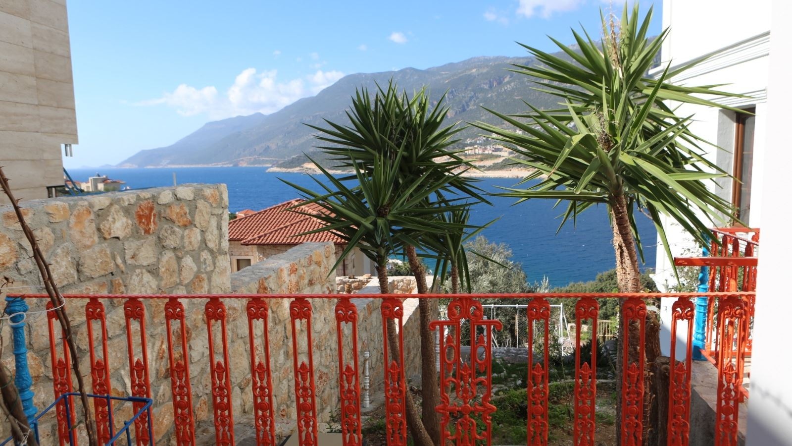 rooms-tas-oda--deniz-ve-bahce-manzarali-oda