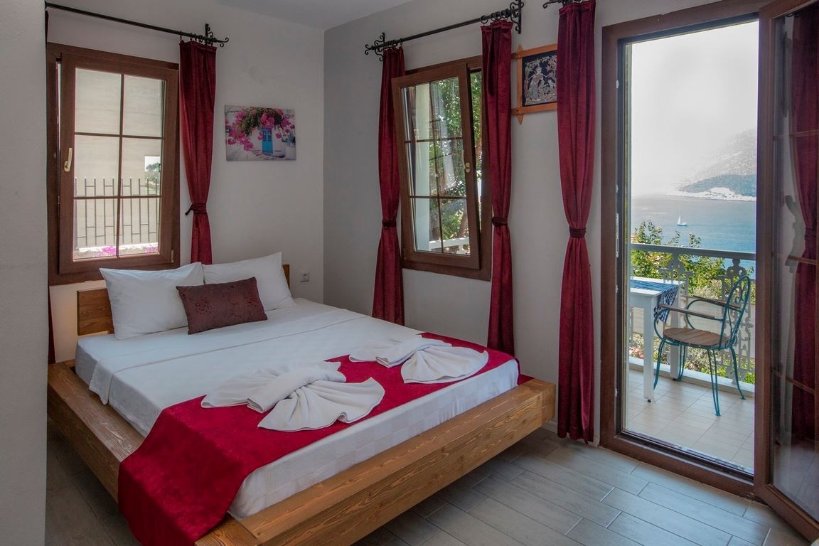 rooms-deniz-manzarali-standart-oda-balkonlu