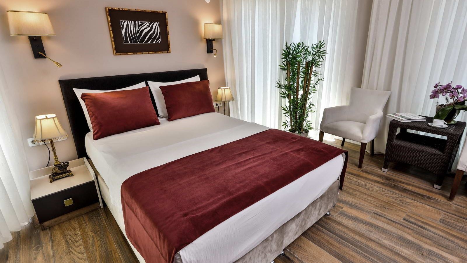 rooms-deluxe-room-with-terrace